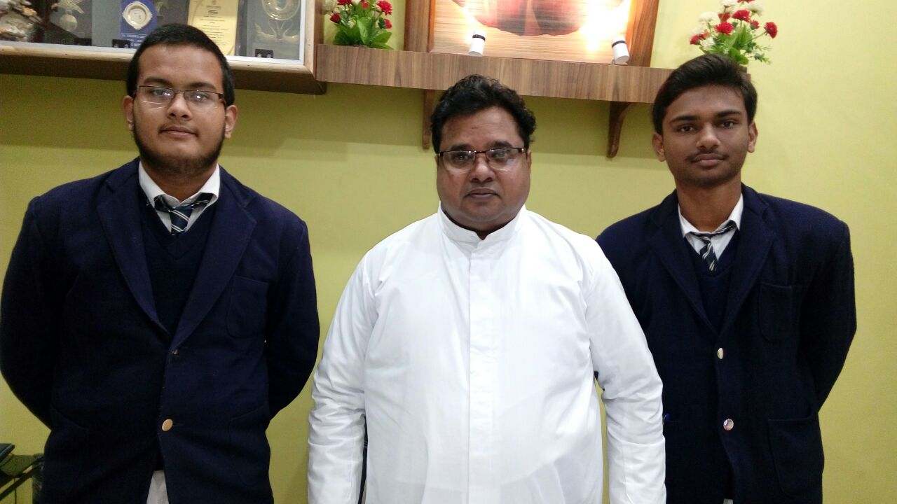 ASISC achievers with the Principal